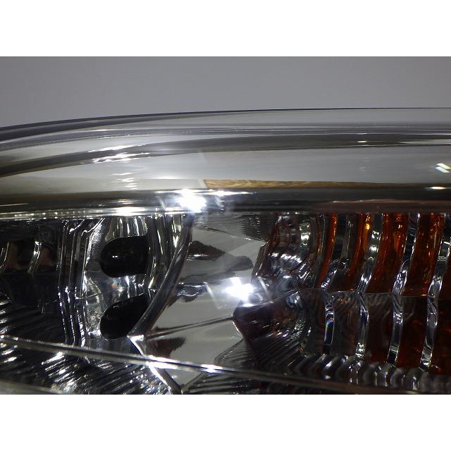 ヴォクシー 60系 左ヘッドライト HID AZR60/65 後期 28-183 V1 81185 