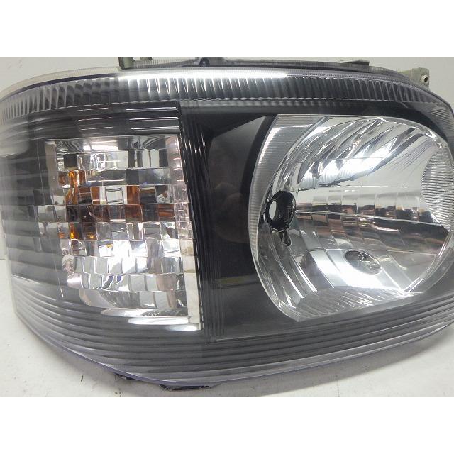 ハイエース 200系 右ヘッドライト ハロゲン KDH200 16198 社外品 3型