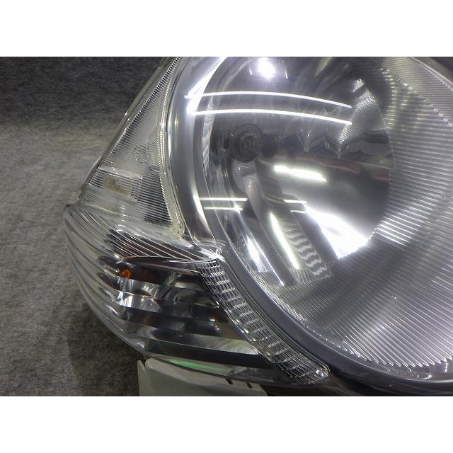 トヨタ（TOYOTA） シエンタ 右ヘッドライト ハロゲン NCP81/85 後期 52