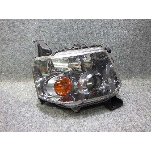 三菱（MITSUBISHI） トッポ 右ヘッドライト HID H82A P6537 S 8301C322