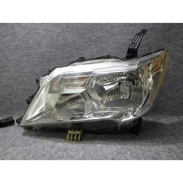 日産（NISSAN） セレナ ヘッドライト 左右 HID キセノン C26 FNC26