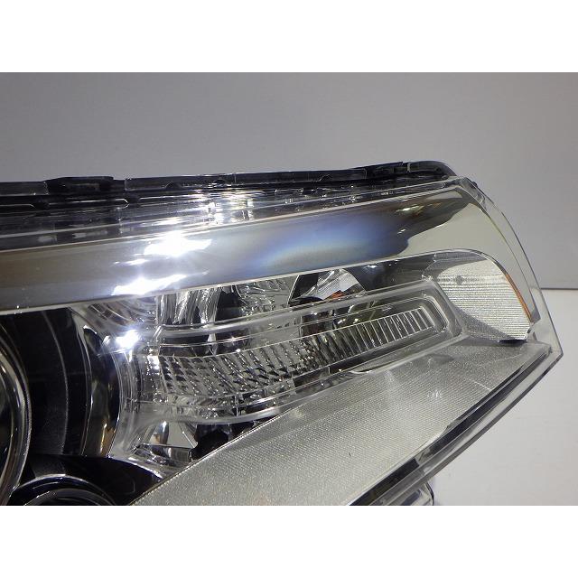 日産（NISSAN） デイズルークス ヘッドライト左右 HID B21W W1048