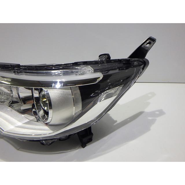 トヨタ（TOYOTA） デイズ 左ヘッドライト HID B21W EKカスタム W1048