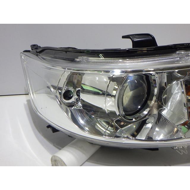 ワゴンR スティングレー 右ヘッドライト HID MH23S 100-59191 35120