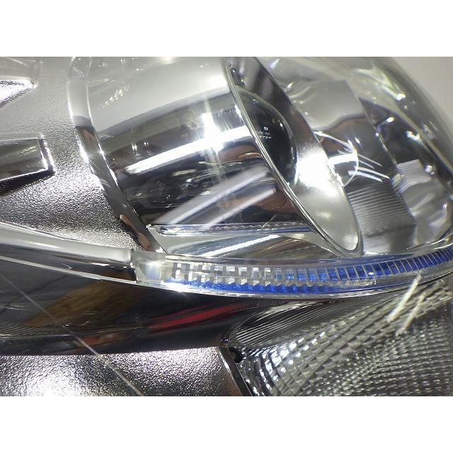 ムーヴ ムーヴカスタム 右ヘッドライト HID LA100S LA110S 前期 100