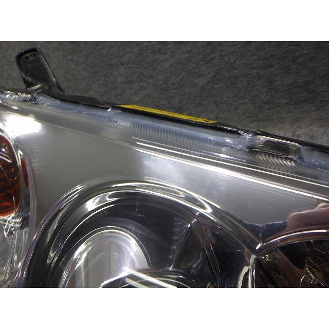トヨタ（TOYOTA） エスティマハイブリッド 右ヘッドライト HID AHR10