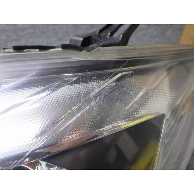 マツダ（Mazda） プレマシー ヘッドライト左右 HID CREW 後期 P7696 チ