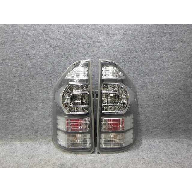 ヴォクシー 70系 テール左右 ZRR70/75 後期 28-220 815961-28564 LED球