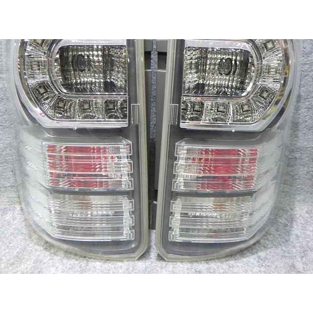 ヴォクシー 70系 テール左右 ZRR70/75 後期 28-220 815961-28564 LED球