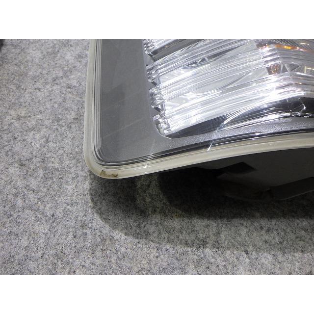 ヴォクシー 70系 テール左右 ZRR70/75 後期 28-220 815961-28564 LED球