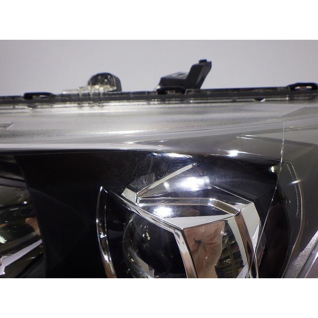 フィット フィットハイブリッド ヘッドライト左右 LED GP5 前期 W0350