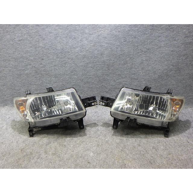トヨタ（TOYOTA） bB ヘッドライト 左右 HID QNC20/21/25 B1-2 81110