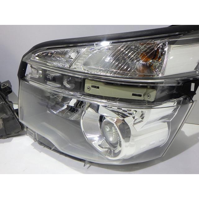 ヴォクシー 70系 ヘッドライト左右 ハロゲン ZRR70/75 後期 28-224 X