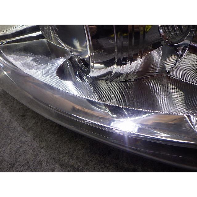 トヨタ（TOYOTA） アイシス ヘッドライト 左右 ハロゲン ZGM10/15 44