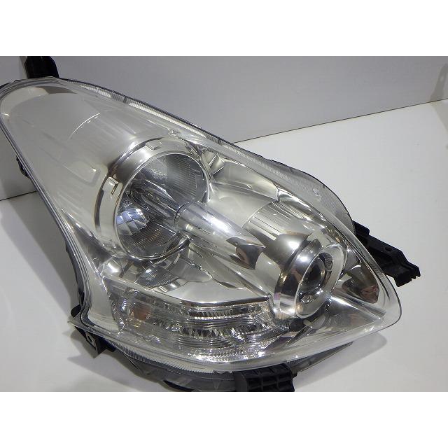 トヨタ（TOYOTA） ラクティス ヘッドライト左右 ハロゲン NCP100/105