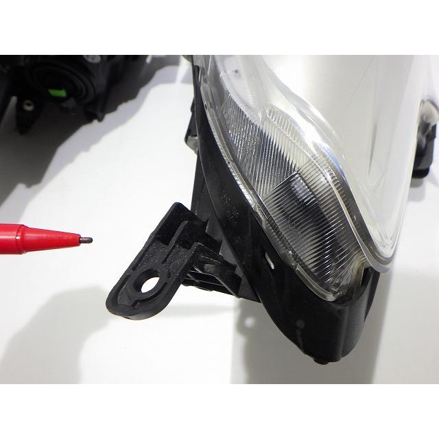 トヨタ（TOYOTA） ラクティス ヘッドライト左右 ハロゲン NCP100/105