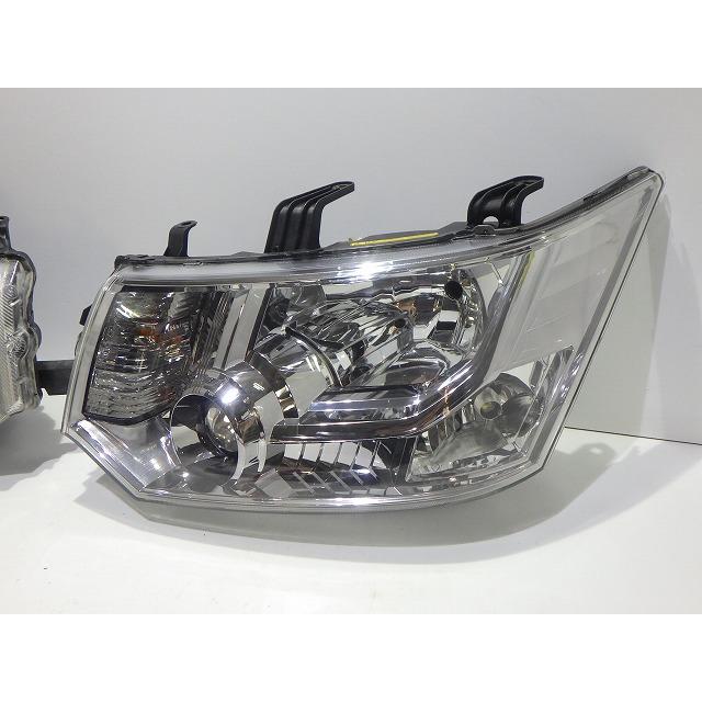 三菱（MITSUBISHI） デリカD5 ヘッドライト 左右 HID CV 前期 100