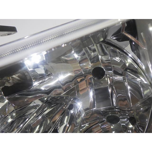 三菱（MITSUBISHI） デリカD5 ヘッドライト 左右 HID CV 前期 100
