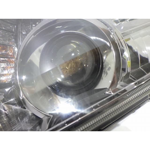 三菱（MITSUBISHI） デリカD5 ヘッドライト 左右 HID CV 前期 100