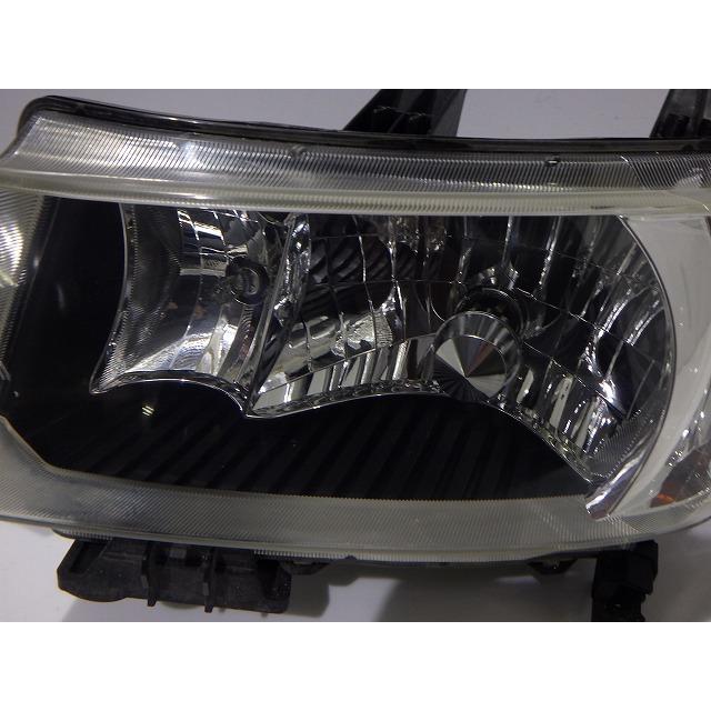 トヨタ（TOYOTA） bB ヘッドライト左右 HID QNC20/21/25 B1-2 81110