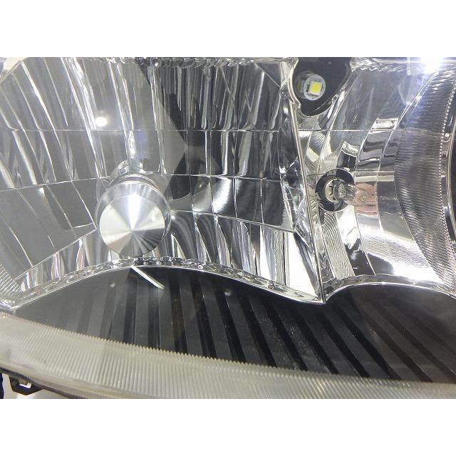 トヨタ（TOYOTA） bB ヘッドライト左右 HID QNC20/21/25 B1-2 81110