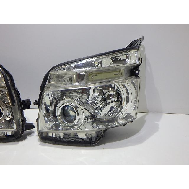 ヴォクシー 70系 ヘッドライト左右 HID ZRR70/75 前期 28-203 VK 81145