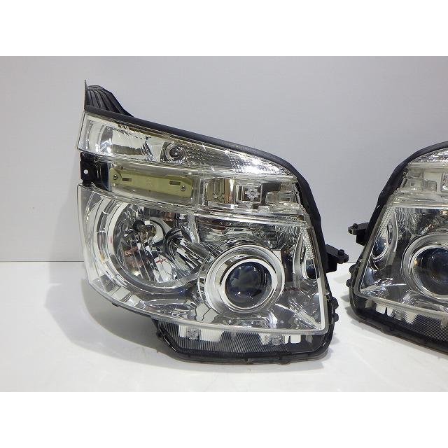 ヴォクシー 70系 ヘッドライト左右 HID ZRR70/75 前期 28-203 VK 81145