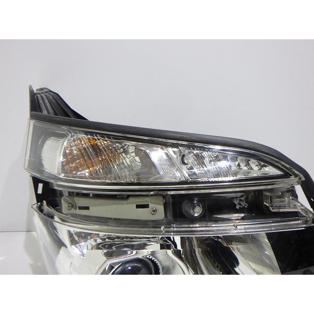 トヨタ　ヴォクシー　左ヘッドライト　ZRR75 トヨタ（TOYOTA） 70系 ヴォクシー ヘッドライト 左右 HID ZRR70/75