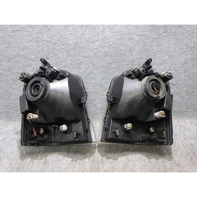 エブリィDA64V 左側ヘッドライト　LE04G6129 (66) スズキ（SUZUKI） エブリイ DA64V ヘッドライト 左右 ハロゲン