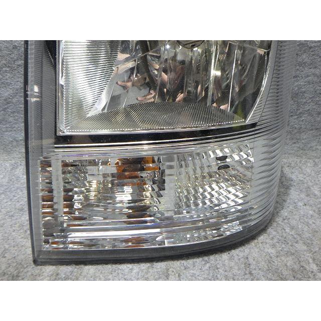 エブリィ　DA64V　ハロゲン　ヘッドライト 左右　レベ付き スズキ（SUZUKI） エヴリィ 左ヘッドライト ハロゲン DA64V レベ付き
