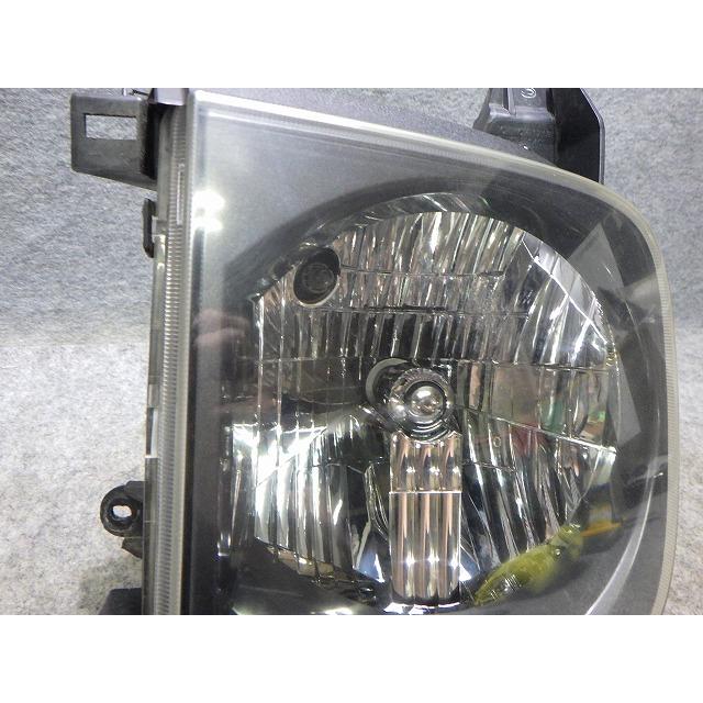 日産（NISSAN） キューブ 左ヘッドライト HID キセノン 前期 1813 3