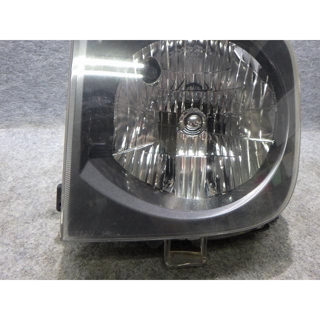 日産（NISSAN） キューブ 左ヘッドライト HID キセノン 前期 1813 3