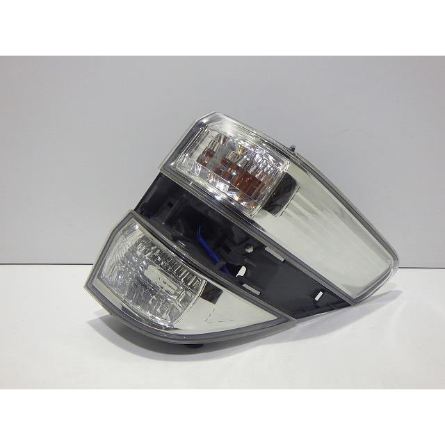 トヨタ（TOYOTA） 20系 ヴェルファイア 右テールランプ ANH20/25 GGH20