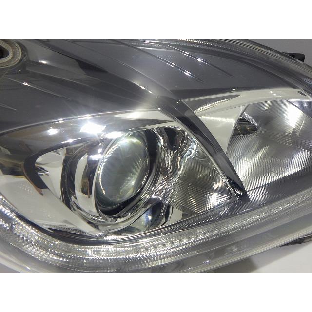 トヨタ　プリウス　30系　ZVW30　後期　HID ヘッドライト左右 47-52 プリウス ヘッドライト左右 HID ZVW30 後期 47-52 モ レベ付