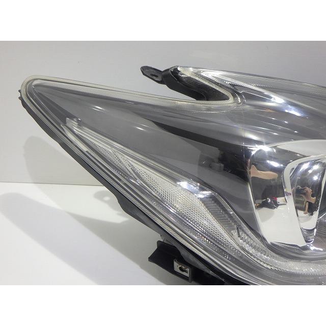プリウス ヘッドライト左右 HID ZVW30 後期 47-52 モ レベ付