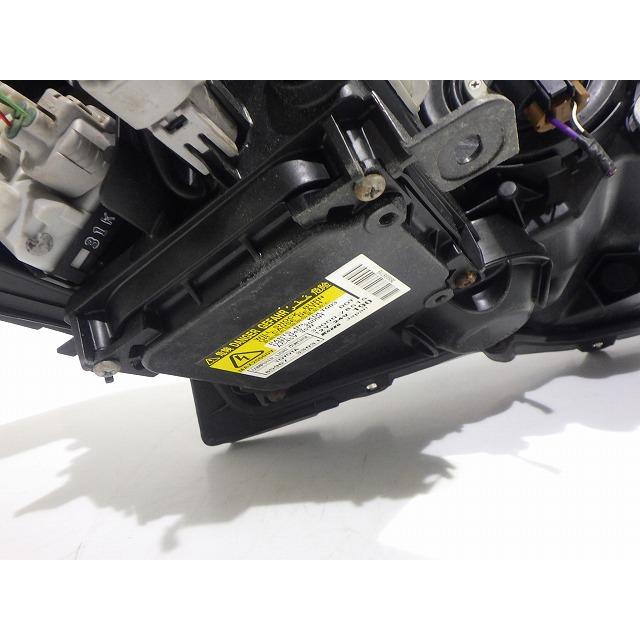 プリウス ヘッドライト左右 HID ZVW30 後期 47-52 モ レベ付