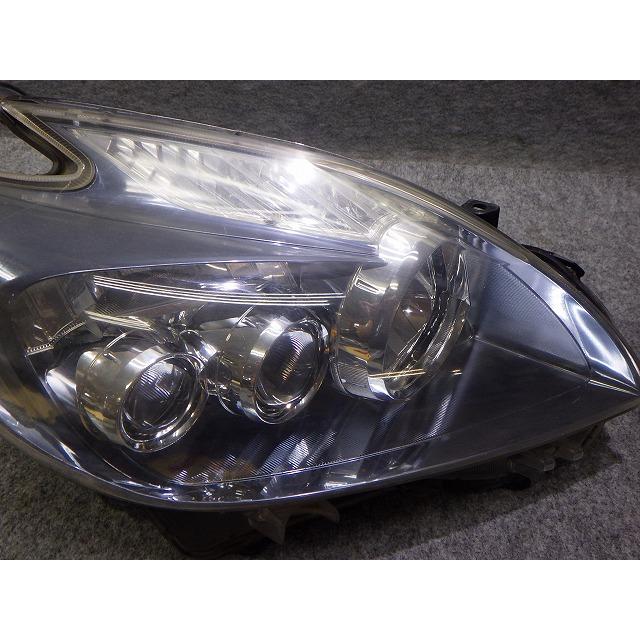 トヨタ（TOYOTA） プリウス ヘッドライト 左右 LED ZVW30 前期 47-30