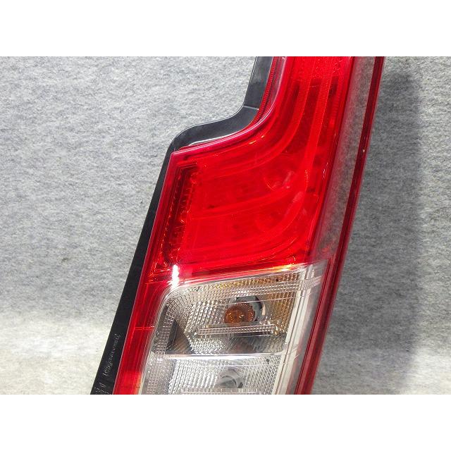 ムーヴ 右テールランプ LA150S LA160S D161 81550-B2620 LED球切れ無