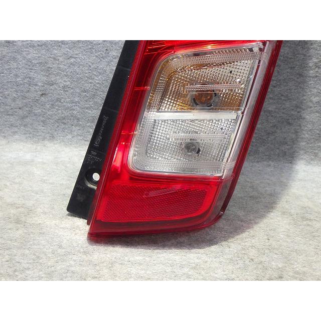 ムーヴ 右テールランプ LA150S LA160S D161 81550-B2620 LED球切れ無