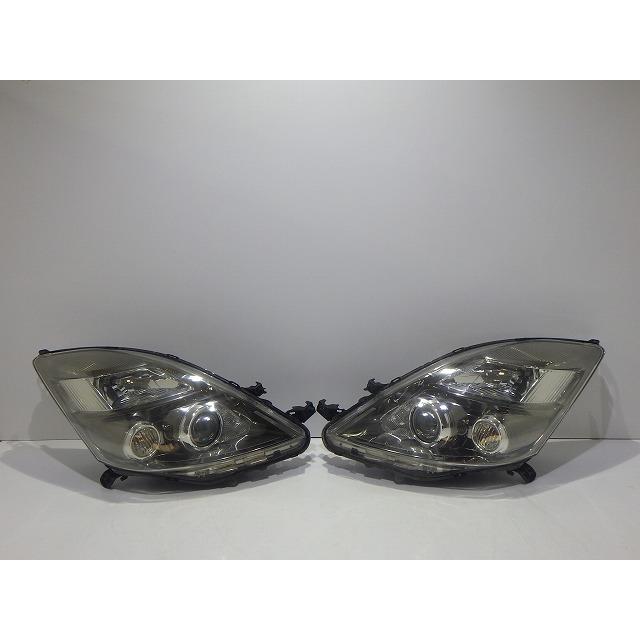 トヨタ（TOYOTA） アイシス ヘッドライト 左右 HID ANM10 ANM15 ZGM10