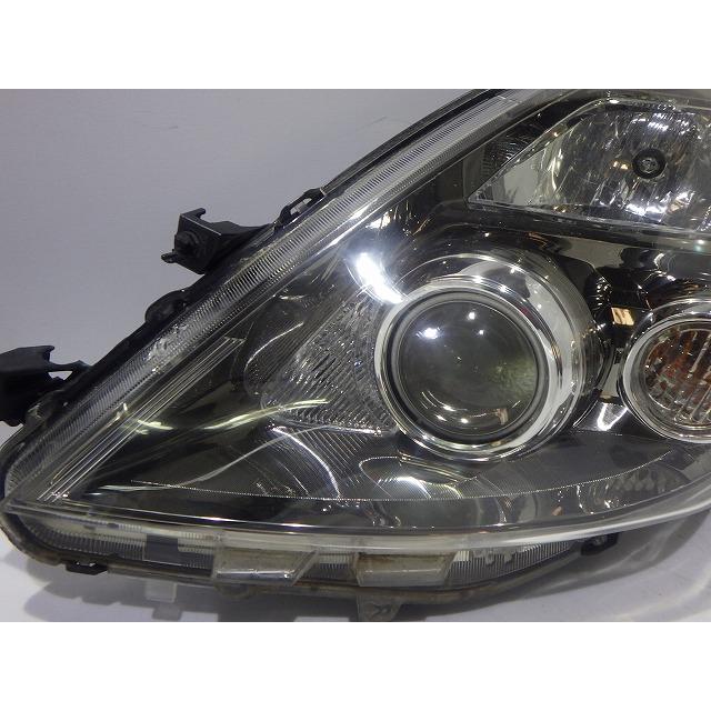 トヨタ（TOYOTA） アイシス ヘッドライト 左右 HID ANM10 ANM15 ZGM10