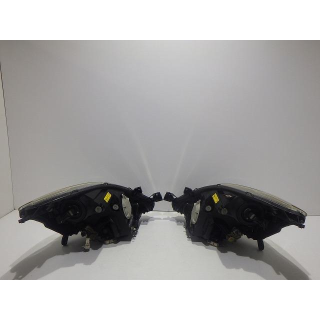 トヨタ（TOYOTA） アイシス ヘッドライト 左右 HID ANM10 ANM15 ZGM10