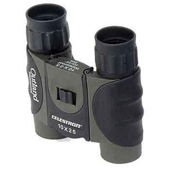 Celestron(セレストロン) Outland 8X42 防水 双眼鏡 with Rubber Coating \u0026 Comfort Grip