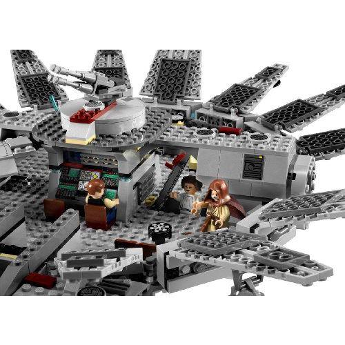 【LEGO(レゴ) スターウォーズ】 スター・ウォーズ ミレニアム・ファルコン 7965_2