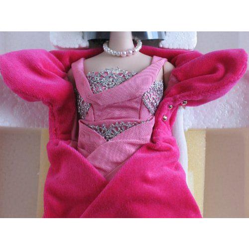 Sophisticated Lady 1965 Barbie(バービー) PORCELAIN 人形 ”SIGNED” 限定 エディション 6th シリーズ |  | 02