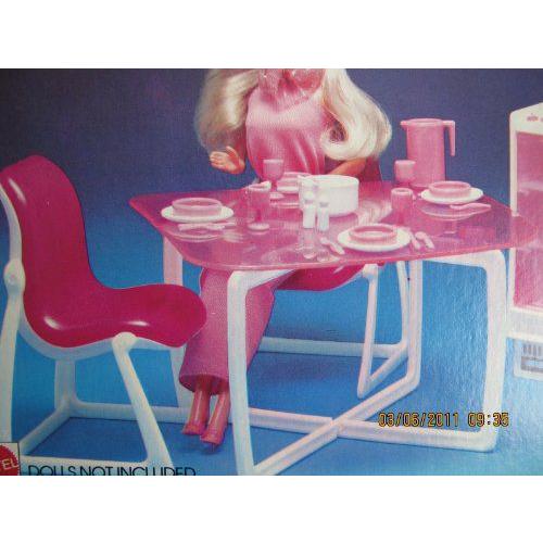 Barbie(バービー) Dream Furniture コレクション - DINING CENTER / 4 Pieces of Furniture & 49 アクセ |  | 01