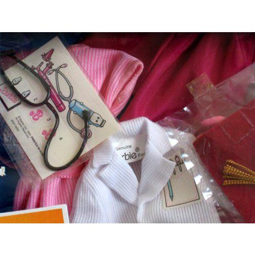 Barbie(バービー) Vet Fun ファッション Playset - Everything For The Vet School Graduate! (1984 Matt |  | 01