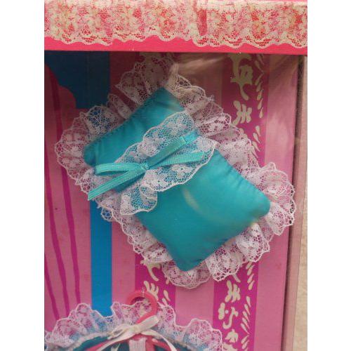 Sweet Dreams Barbie(バービー) フィリピン 限定 in Turquoise Satin Camisole & Shorts / Matching Pill |  | 02
