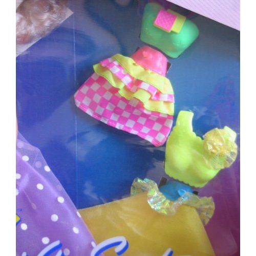 Barbie(バービー) Snap 'N Play デラックス ギフトセット / 16 Snap-On ファッション Pieces (1992) |  | 03