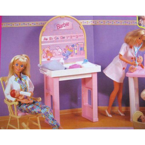 Barbie(バービー) Love 'n Care Baby Center Playset / 3 Babies (1997 Arcotoys， Mattel) |  | 01